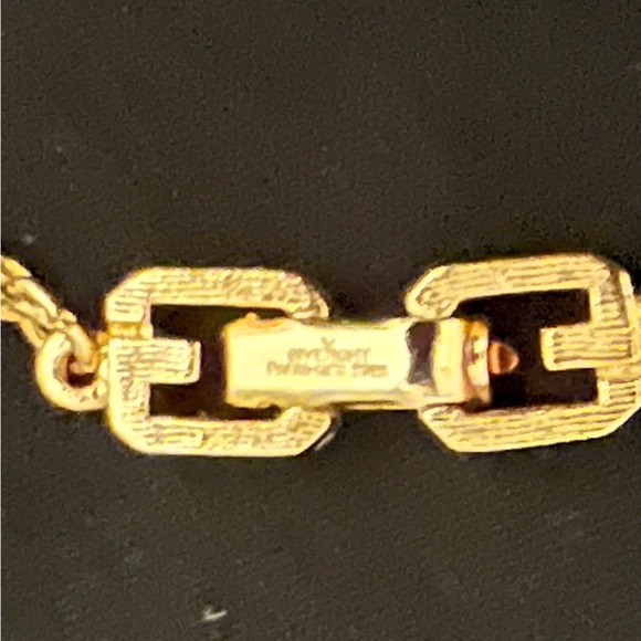 7” Givenchy Bracelet Gold Medal - Picture 2 of 4